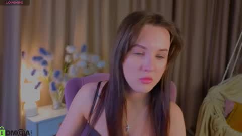 Snapshot of zlata__fox chatting on 26, 10, 2025 Zlata Mon Tue Thu Fri Sun Sa GMT 3 0000pm - 0600pm online show from 26, 10, 2025