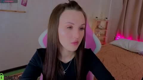 Snapshot of zlata__fox chatting on 28, 11, 2025 Zlata Mon Tue Thu Fri Sun Sa GMT 3 0000pm - 0600pm online show from 28, 11, 2025