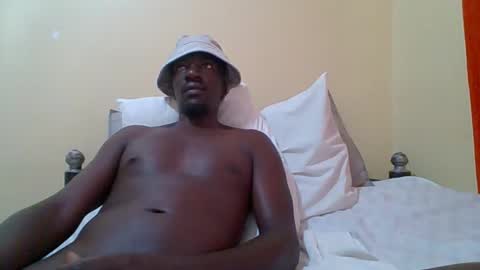 Zlatann2012 online show from 16, 11, 2025