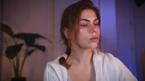 Snapshot of zlicious chatting on 5, 1, 2026 Zara Join next live at 5PM EST online show from 5, 1, 2026