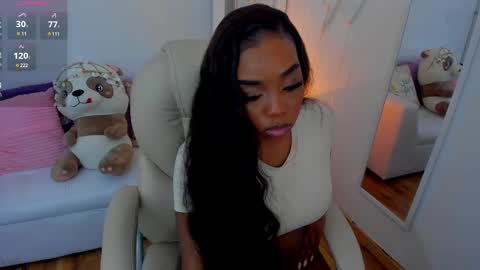 Snapshot of zobe_love chatting on 12, 2, 2025 Zobe Love online show from 12, 2, 2025