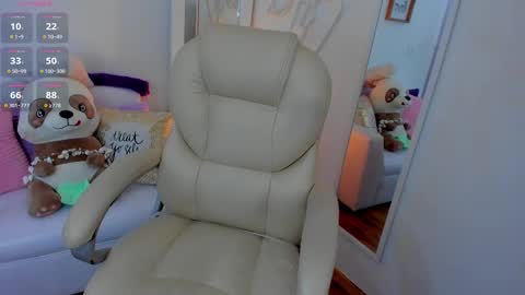 Snapshot of zobe_love chatting on 27, 2, 2025 Zobe Love online show from 27, 2, 2025