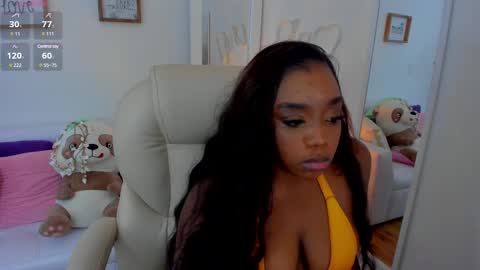 Snapshot of zobe_love chatting on 8, 3, 2025 Zobe Love online show from 8, 3, 2025