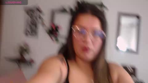 Snapshot of zoe_bj chatting on 15, 12, 2025 zoe_bj online show from 15, 12, 2025