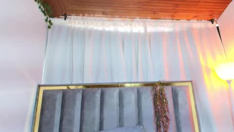 Snapshot of zoe_curvy chatting on 16, 2, 2026 Zoe online show from 16, 2, 2026