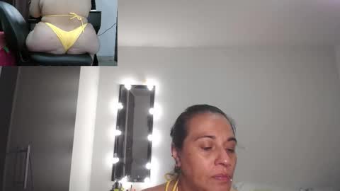 zoe hotxxx online show from 23, 11, 2025