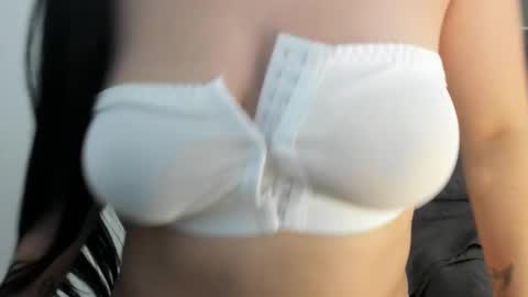 zoe_jones7 online show from 12, 11, 2025