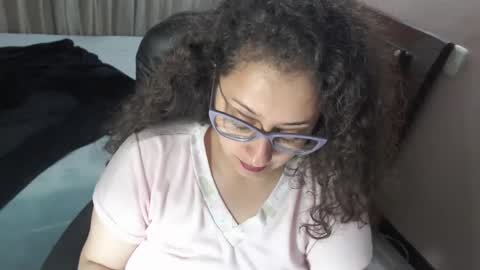 Zoe Koller online show from 23, 9, 2025