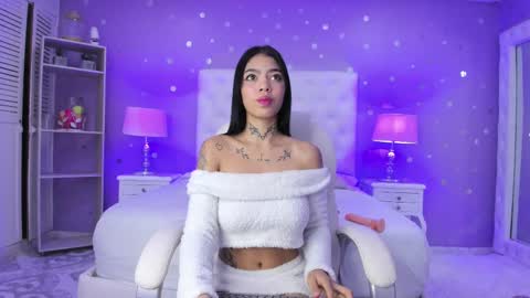 Snapshot of zoe_kravitx chatting on 10, 2, 2025 CAMILA online show from 10, 2, 2025