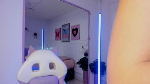 Zoe Lynch online show from 9, 4, 2026