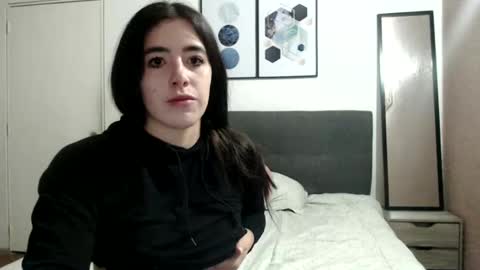 Snapshot of zoe_mill33r chatting on 26, 2, 2025 Zoe online show from 26, 2, 2025