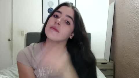 Snapshot of zoe_mill33r chatting on 12, 3, 2025 Zoe online show from 12, 3, 2025