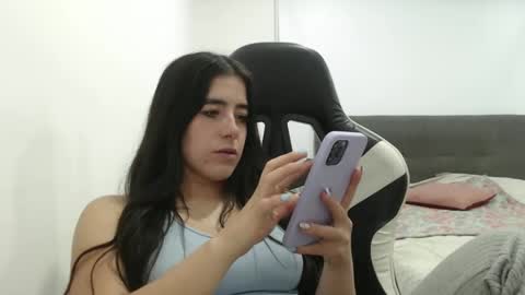 Snapshot of zoe_mill33r chatting on 25, 2, 2026 Zoe online show from 25, 2, 2026