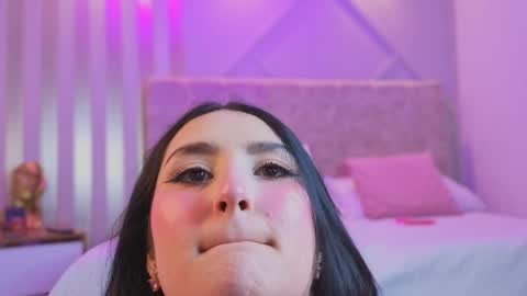 Snapshot of zoe_moon__ chatting on 11, 4, 2026 zoe_moon__ online show from 11, 4, 2026