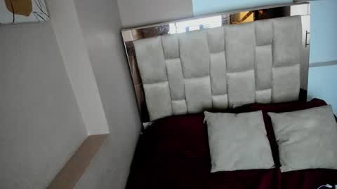 Snapshot of zoe_moreau chatting on 7, 11, 2025 zoe_moreau online show from 7, 11, 2025