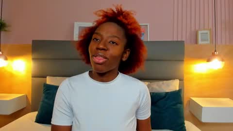 Snapshot of zoe_novakk chatting on 16, 10, 2025 Zoe Novakk online show from 16, 10, 2025