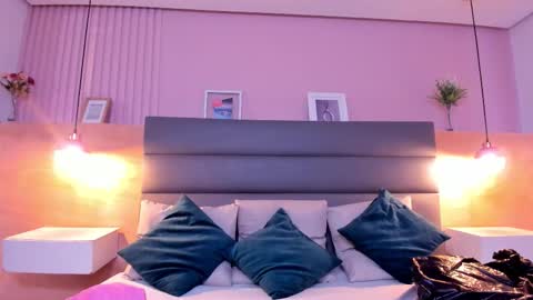 Snapshot of zoe_novakk chatting on 5, 11, 2025 Zoe Novakk online show from 5, 11, 2025