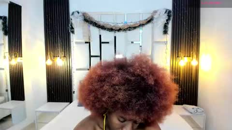 Snapshot of zoe_novakk chatting on 16, 12, 2025 Zoe Novakk online show from 16, 12, 2025