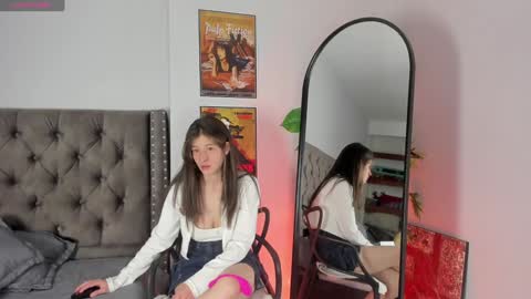 Snapshot of zoe_olsen__ chatting on 1, 2, 2025 Zoe Olsen online show from 1, 2, 2025