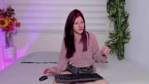 Zoe Olsen online show from 12, 6, 2026