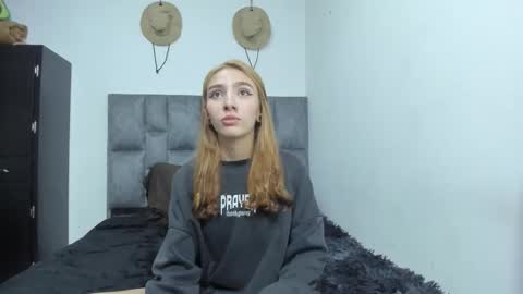 She Zoe He Painn online show from 21, 9, 2025