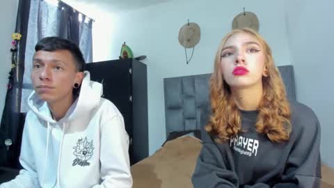 She Zoe He Painn online show from 26, 9, 2025