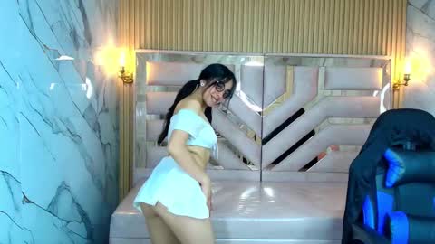 Zoe  online show from 17, 9, 2025