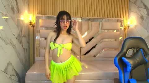 Zoe  online show from 15, 10, 2025