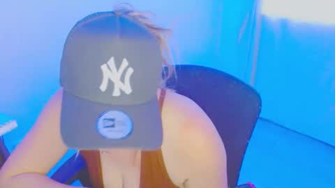 Snapshot of zoe_sexy69 chatting on 1, 12, 2025 ZOE online show from 1, 12, 2025