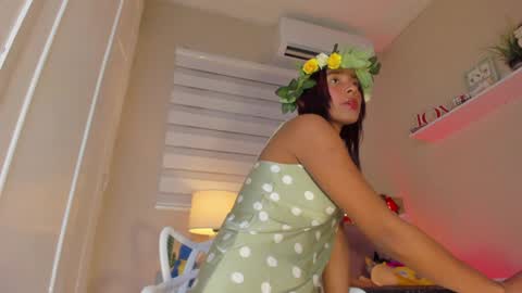 Snapshot of zoe_sky_ chatting on 31, 12, 2024 Hi guys i am Zoe online show from 31, 12, 2024