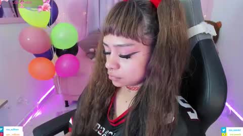 zoe_sullivan_ online show from 10, 11, 2025