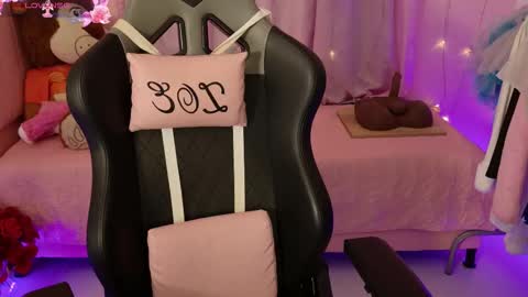 zoe_sullivan_ online show from 25, 3, 2026