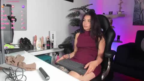 Snapshot of zoeconti chatting on 14, 11, 2025 Zoe online show from 14, 11, 2025