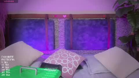 Snapshot of zoee_23 chatting on 24, 6, 2026 Zoe online show from 24, 6, 2026