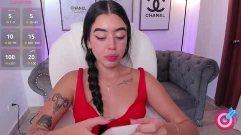  zoee jackson online show from 3, 2, 2025