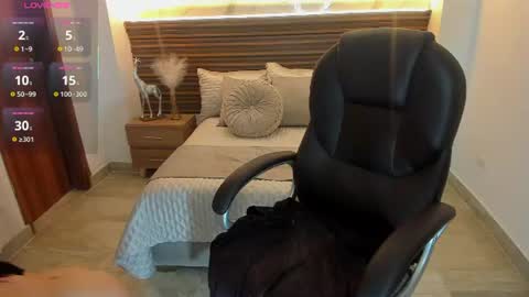  zoee jackson online show from 24, 6, 2026