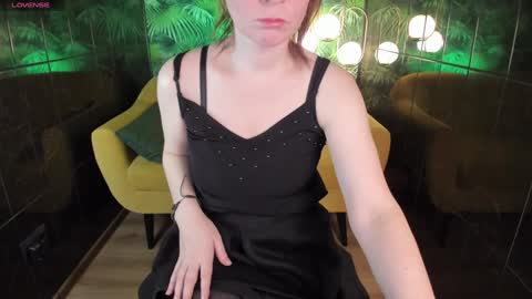 Snapshot of zoeeast chatting on 11, 1, 2025 Zoe online show from 11, 1, 2025
