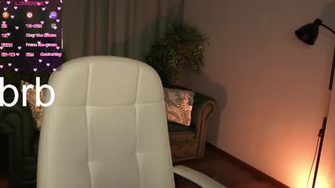 Snapshot of zoeford_ chatting on 7, 7, 2026 ZOE online show from 7, 7, 2026