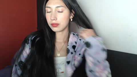 Laura  online show from 17, 1, 2025