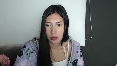 Laura  online show from 17, 1, 2025