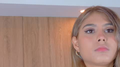Snapshot of zoehangel chatting on 10, 5, 2026 Zoe online show from 10, 5, 2026