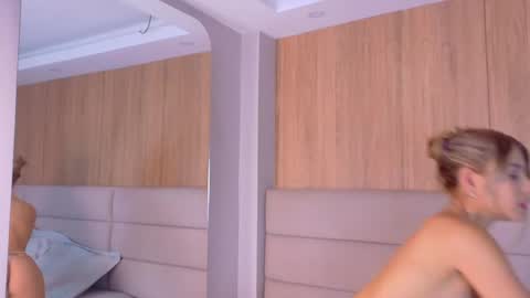 Snapshot of zoehangel chatting on 21, 5, 2026 Zoe online show from 21, 5, 2026