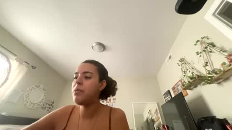 LovelyLatin25 online show from 13, 10, 2025