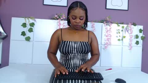 Snapshot of zoemalik chatting on 11, 3, 2025 zoemalik online show from 11, 3, 2025