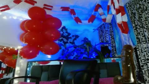 zoemi online show from 28, 2, 2025