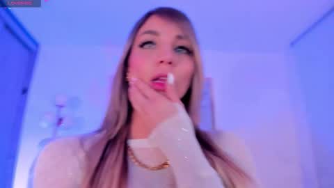 Zoe Presley  online show from 12, 11, 2025