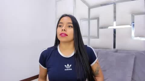 ZoeSwam online show from 21, 2, 2025