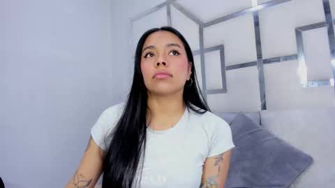 ZoeSwam online show from 3, 10, 2025