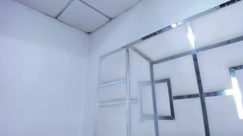 ZoeSwam online show from 21, 4, 2026