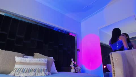 zoevidal_ online show from 9, 3, 2025